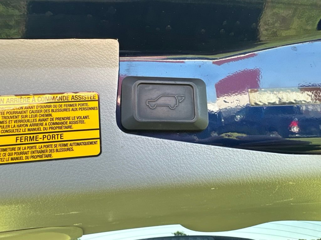 Used 2013 Toyota Highlander Limited AWD/4WD image 12