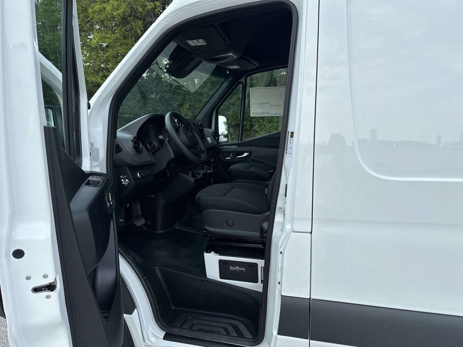 New 2024 Mercedes-Benz Sprinter 3500 image 11