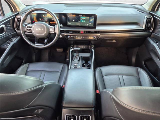 Used 2025 Kia Sorento S w/ Panoramic Sunroof Package FWD image 16