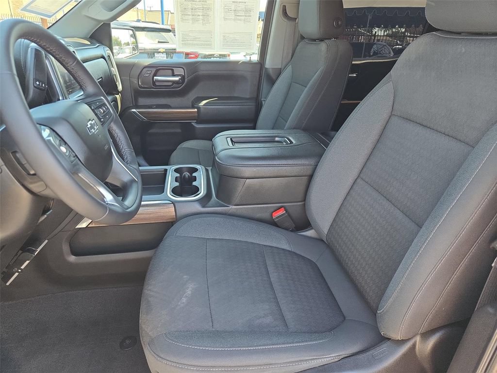 Certified 2022 Chevrolet Silverado 1500 RST AWD/4WD image 11