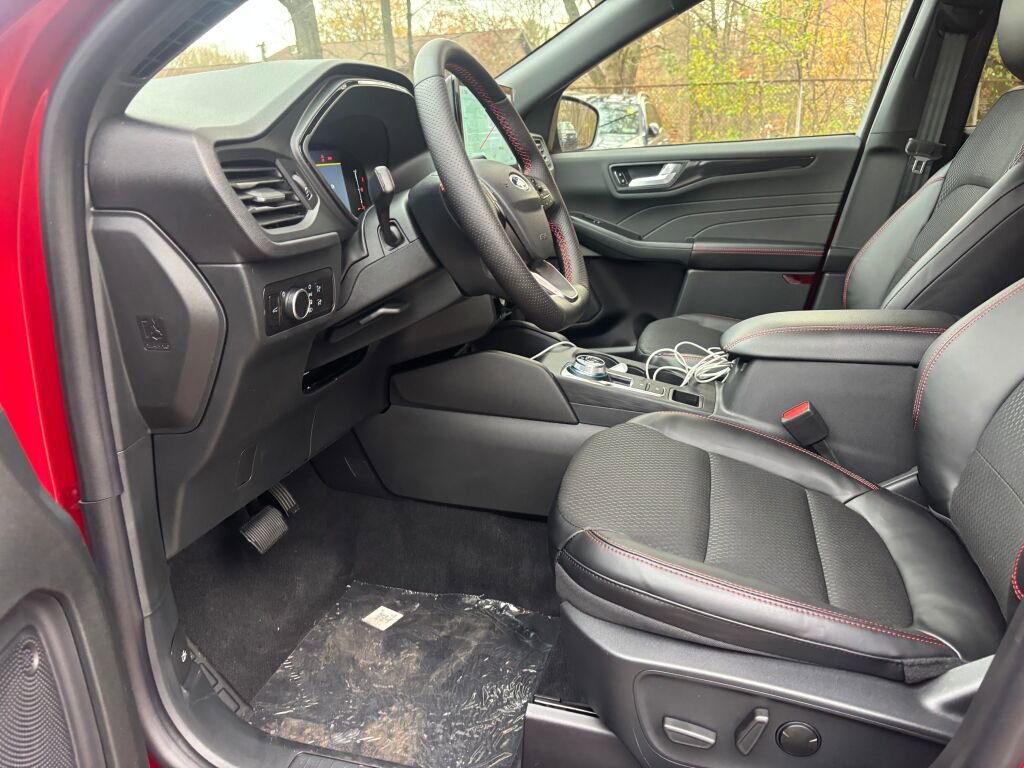 New 2026 Ford Escape ST-Line w/ Tech Pack #1 image 8