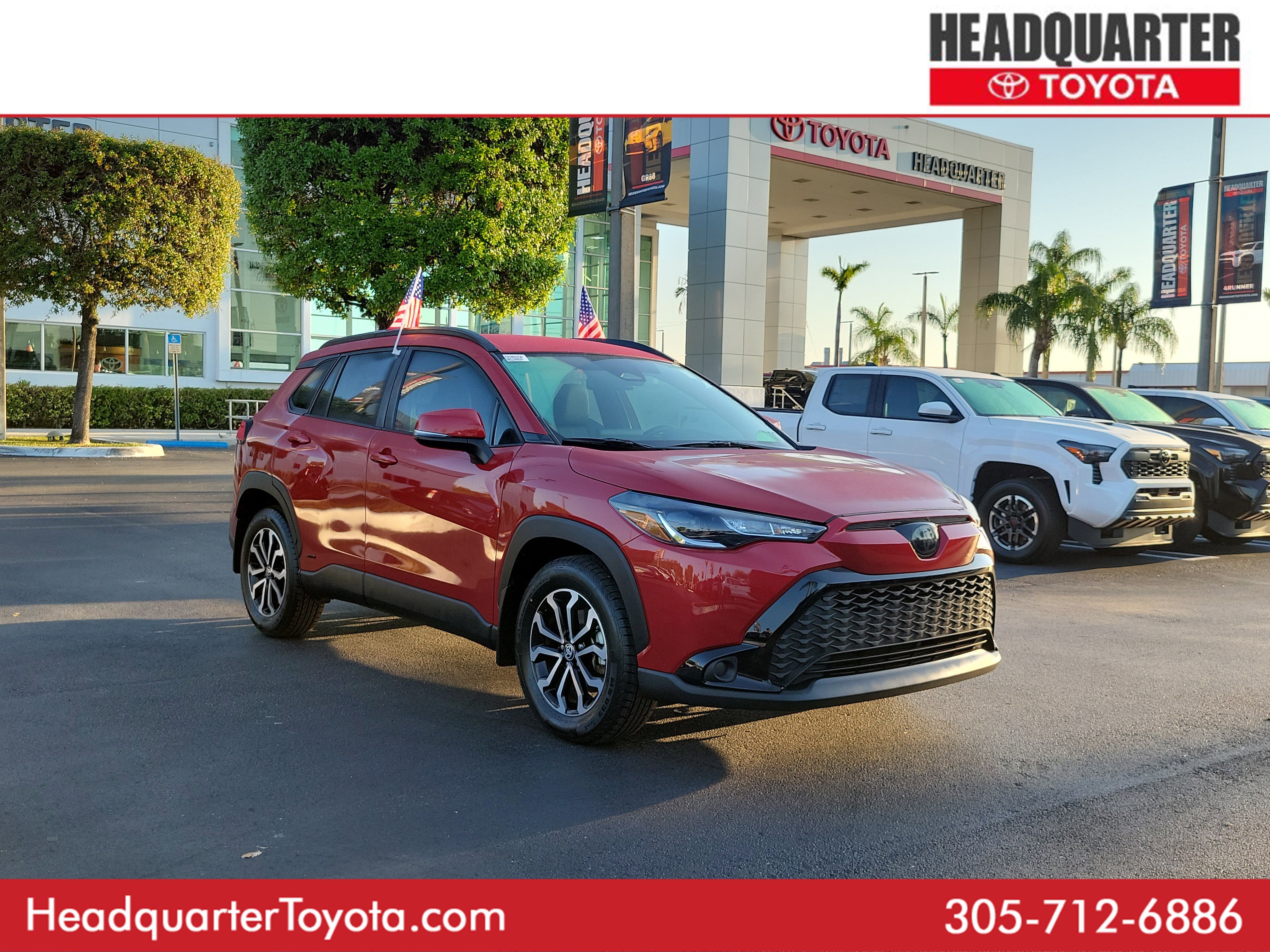 Used 2023 Toyota Corolla Cross SE image 1