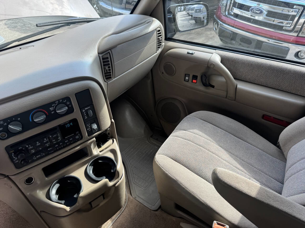 Used 2002 Chevrolet Astro RWD image 10