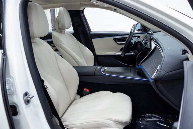 Used 2024 Mercedes-Benz E 350 4MATIC Sedan image 25