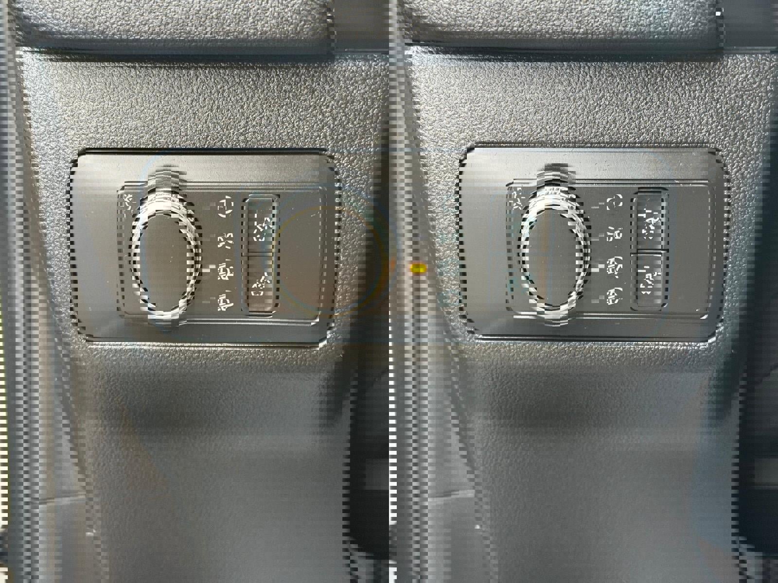 Used 2022 Ford Escape SE image 14