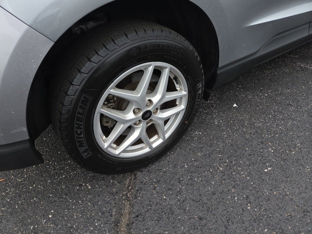 Used 2024 Ford Edge SEL image 7