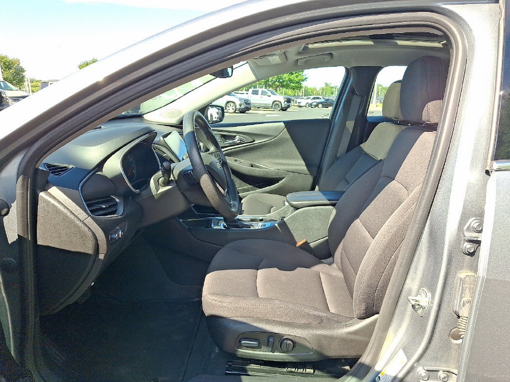 Certified 2024 Chevrolet Malibu LT FWD image 14