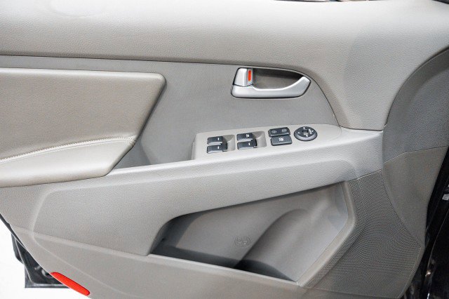 Used 2016 Kia Sportage EX image 23