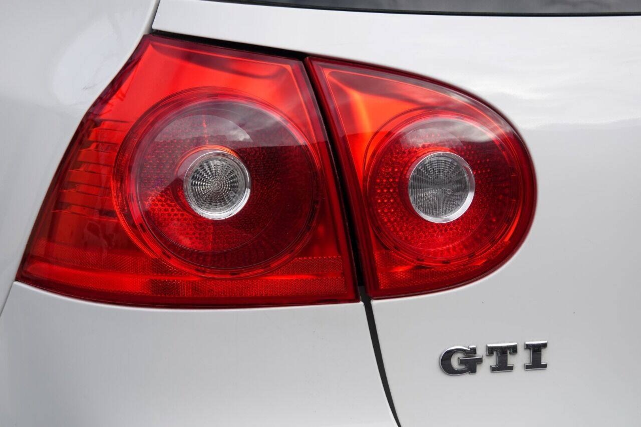 Used 2007 Volkswagen GTI 4-Door FWD image 46