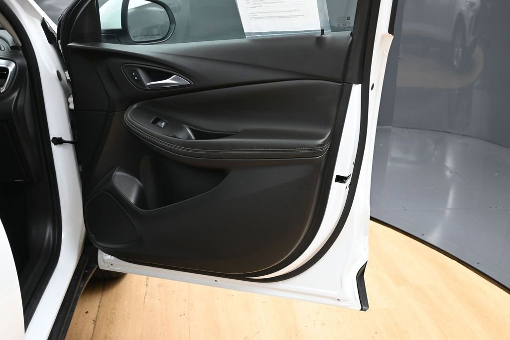 Used 2024 Buick Encore GX Preferred FWD image 33