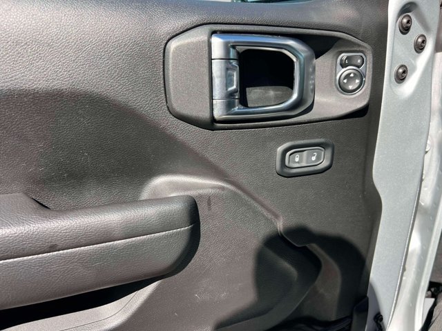 Used 2024 Jeep Wrangler Unlimited Rubicon 4xe w/ Safety Group AWD/4WD image 15