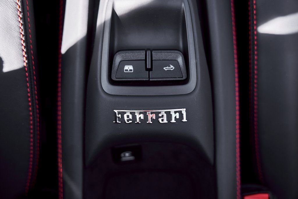 Used 2022 Ferrari F8 Tributo image 68