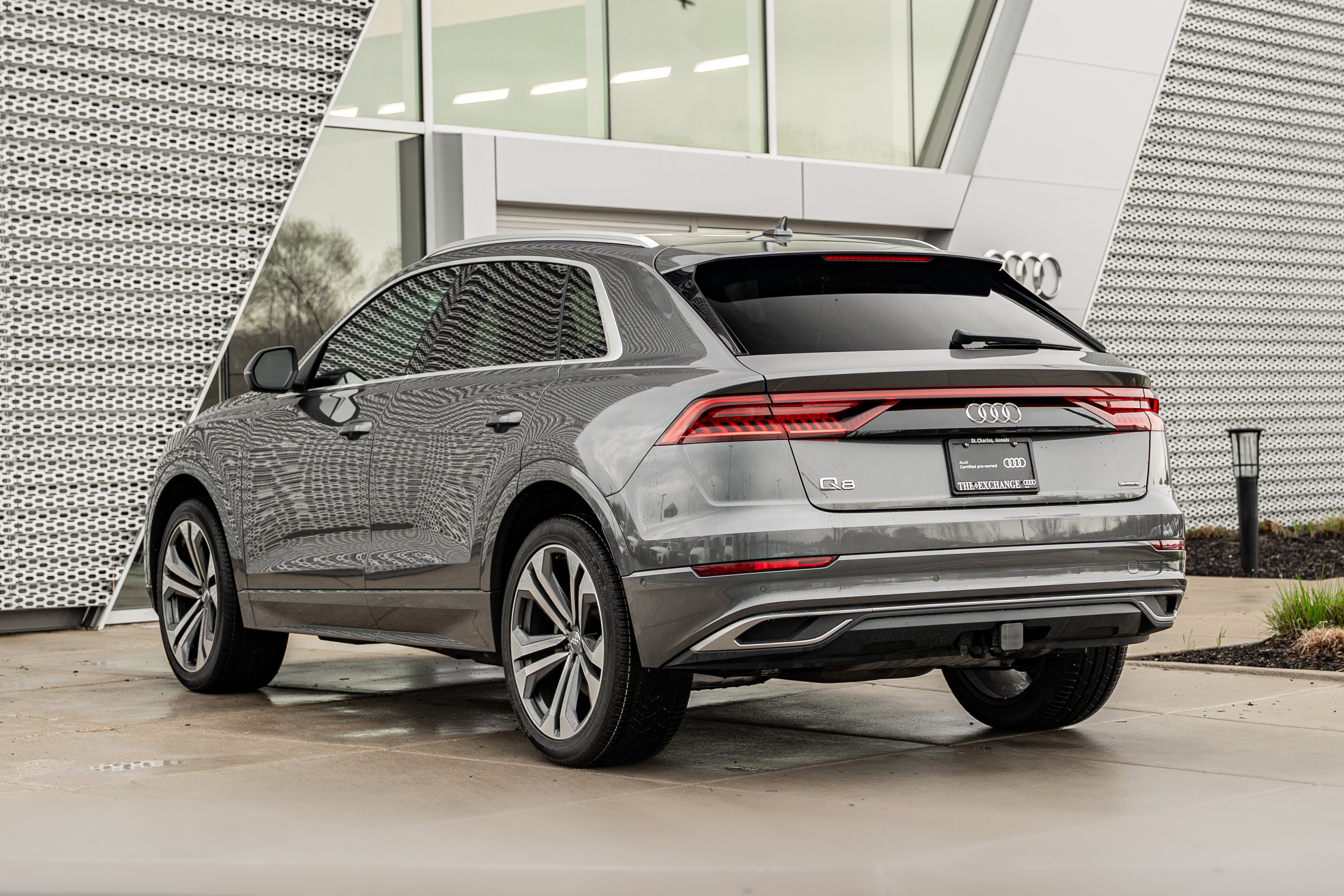 Used 2019 Audi Q8 Prestige w/ Towing Package image 5