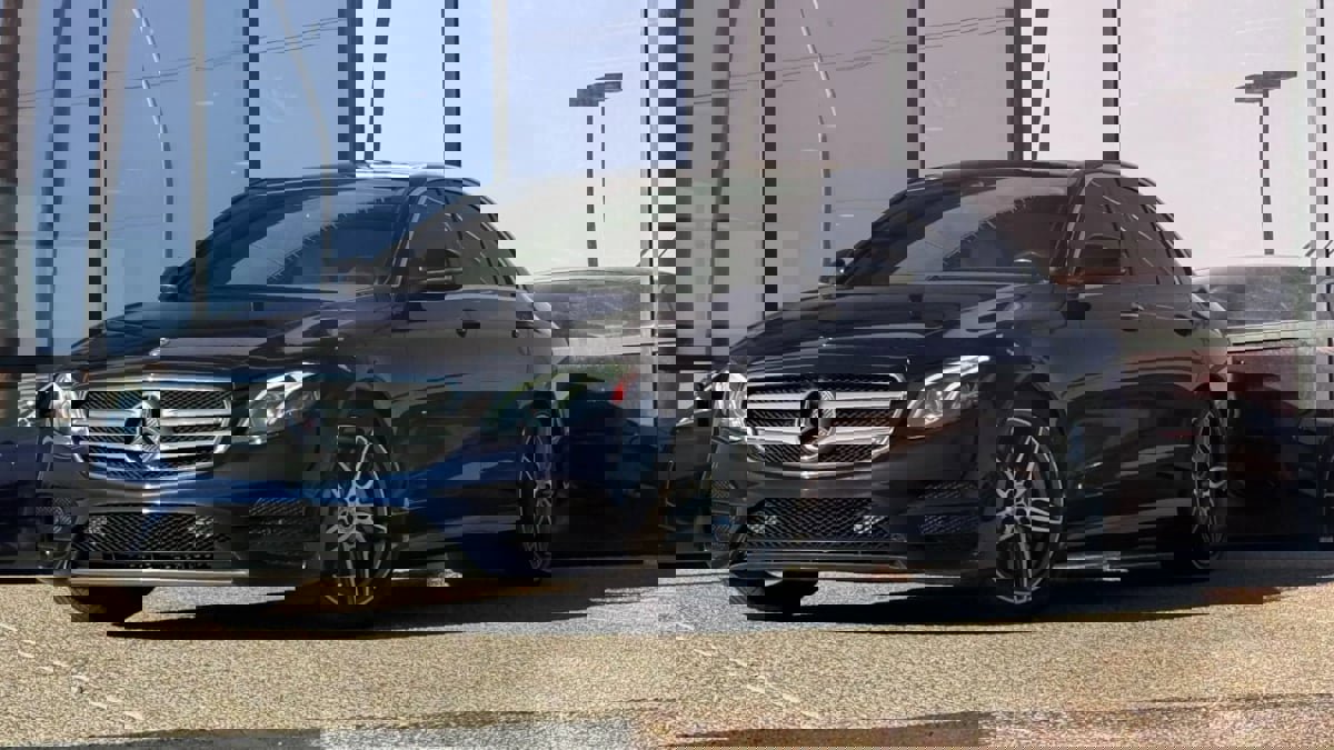 Used 2018 Mercedes-Benz E 300 image 3