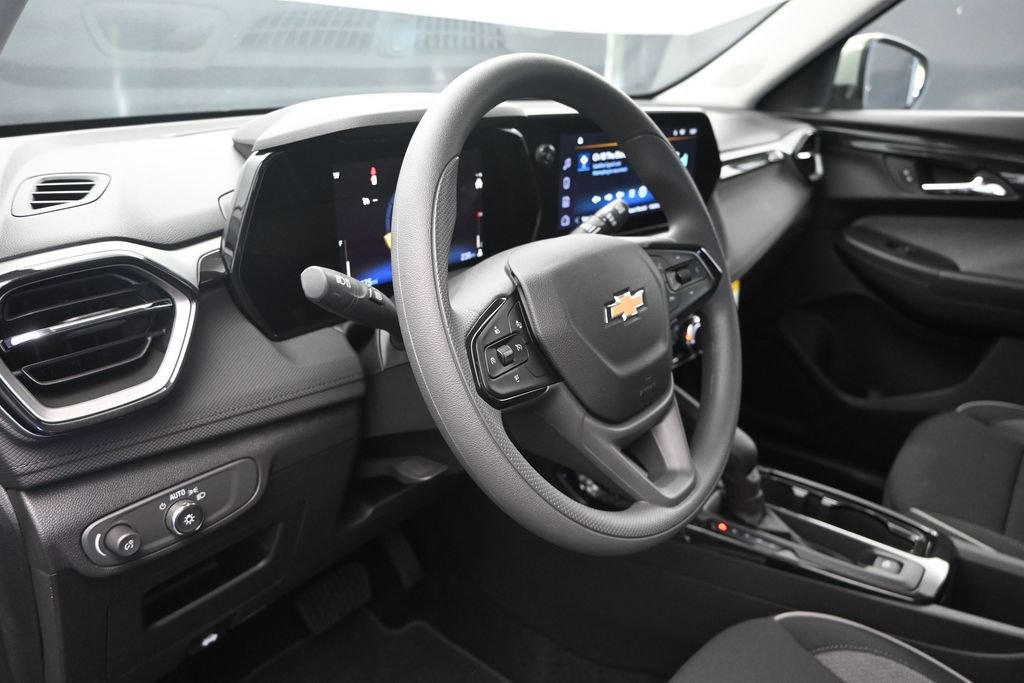 New 2026 Chevrolet TrailBlazer LT w/ Driver Confidence Package FWD image 12