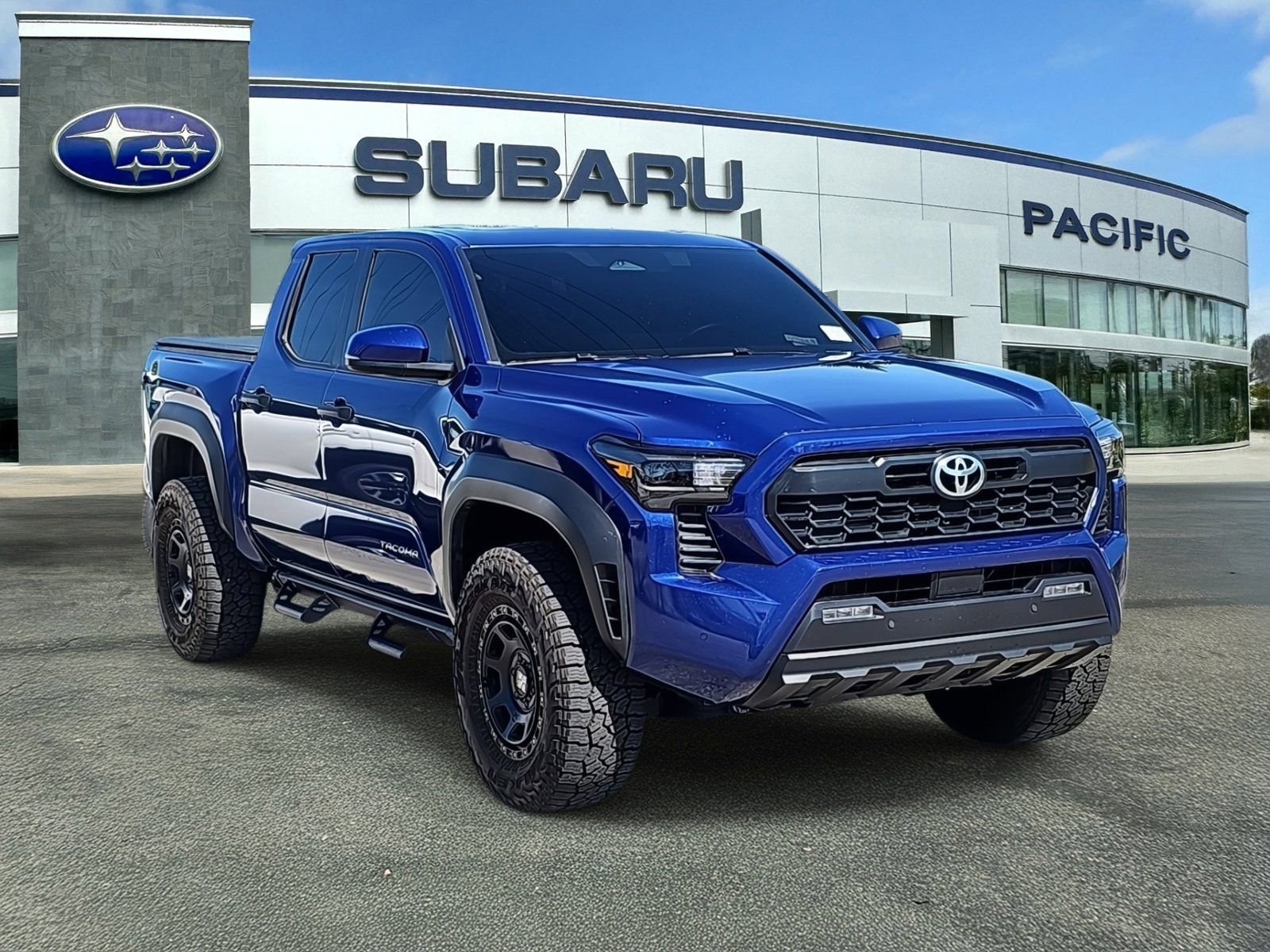 Used 2024 Toyota Tacoma TRD Off-Road w/ TRD Off Road Upgrade Package image 1