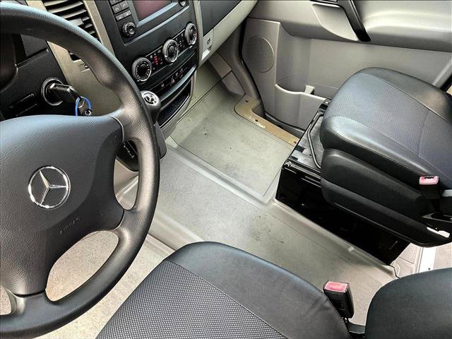 Used 2016 Mercedes-Benz Sprinter 2500 image 14