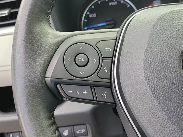 Used 2022 Toyota RAV4 XLE Premium image 31
