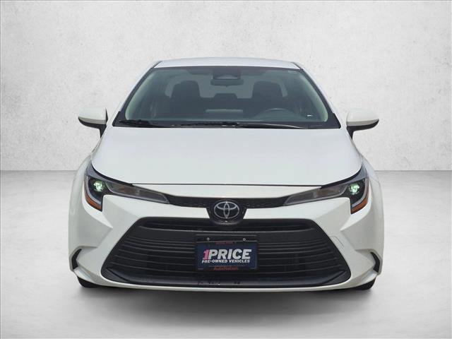 Used 2023 Toyota Corolla LE w/ LE Convenience Package FWD image 2