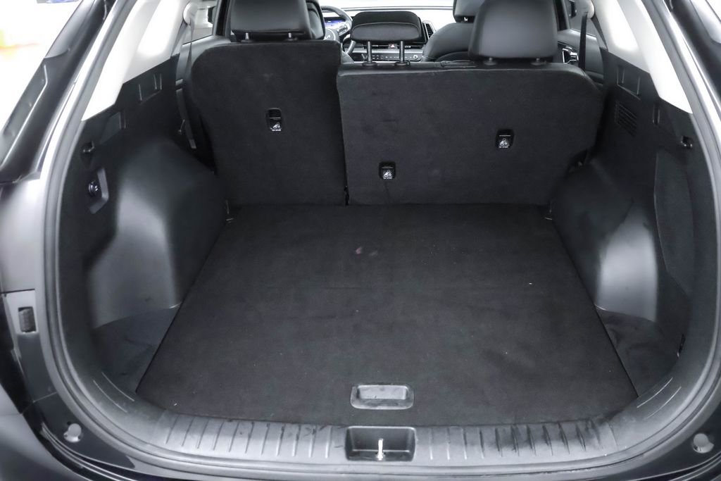 Used 2023 Kia Sportage SX image 32
