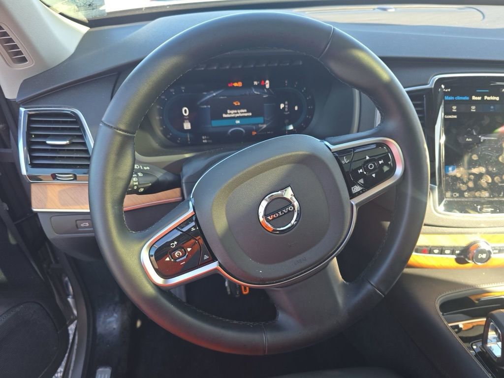 Used 2025 Volvo XC90 B6 Plus image 40