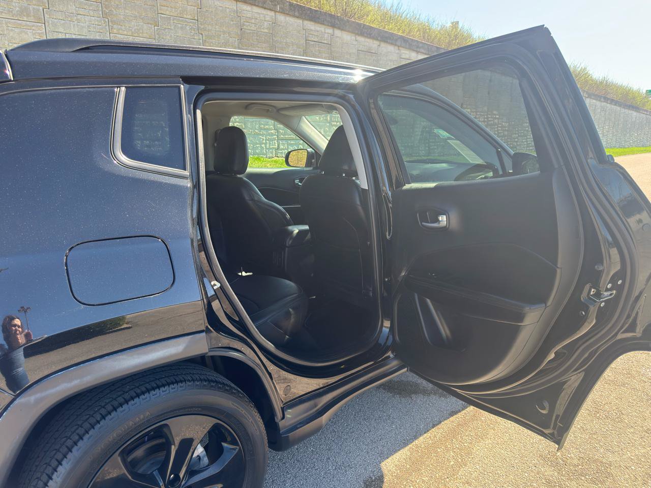 Used 2021 Jeep Compass Latitude FWD image 32