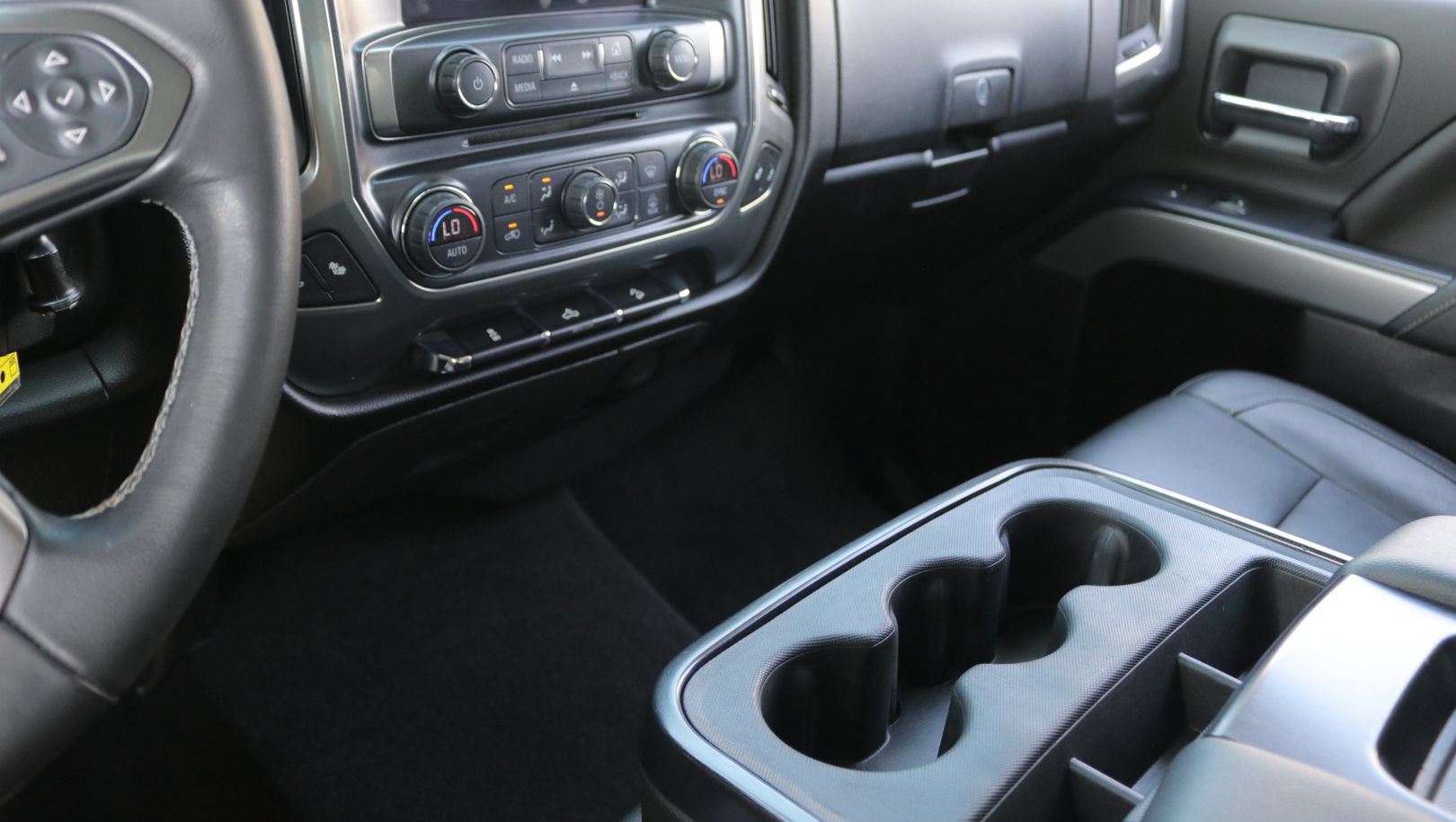 Used 2018 Chevrolet Silverado 1500 LT w/ All Star Edition AWD/4WD image 26