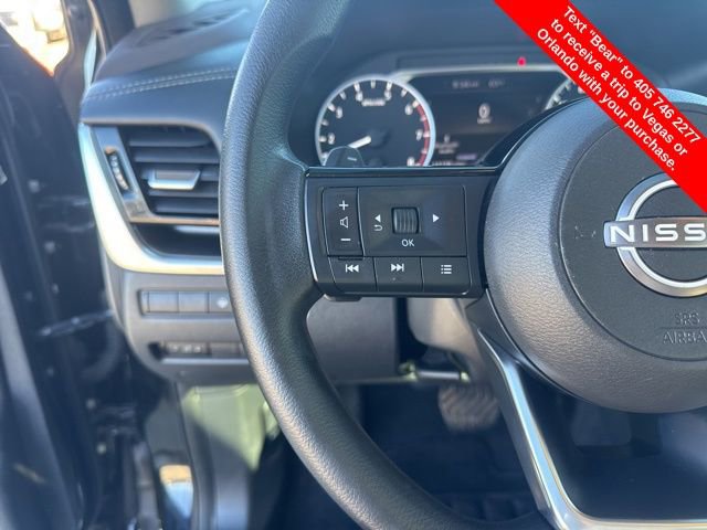 Used 2022 Nissan Rogue SV image 18