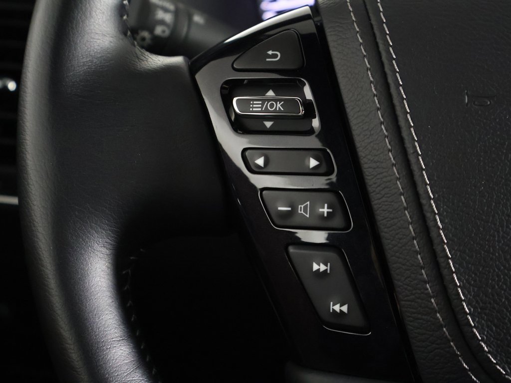 Used 2024 Nissan Armada Platinum w/ Captain's Chairs Package image 44