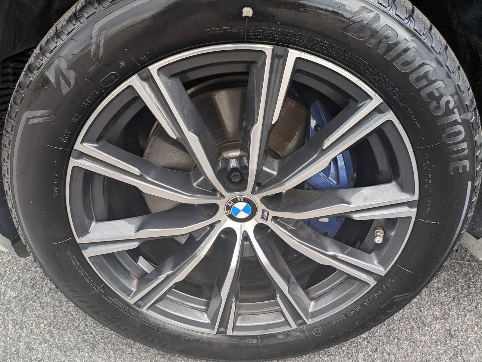Used 2024 BMW X5 xDrive40i w/ M Sport Package AWD/4WD image 35