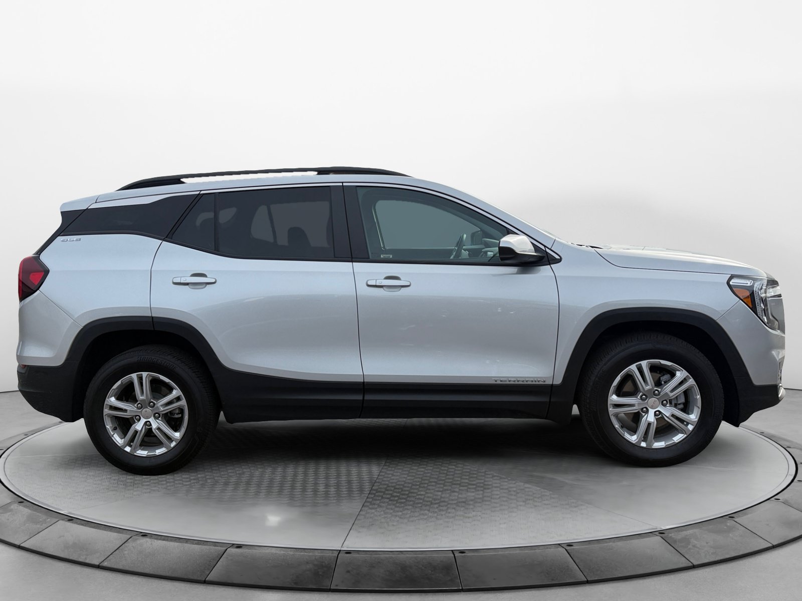 Used 2022 GMC Terrain SLE w/ Driver Convenience Package