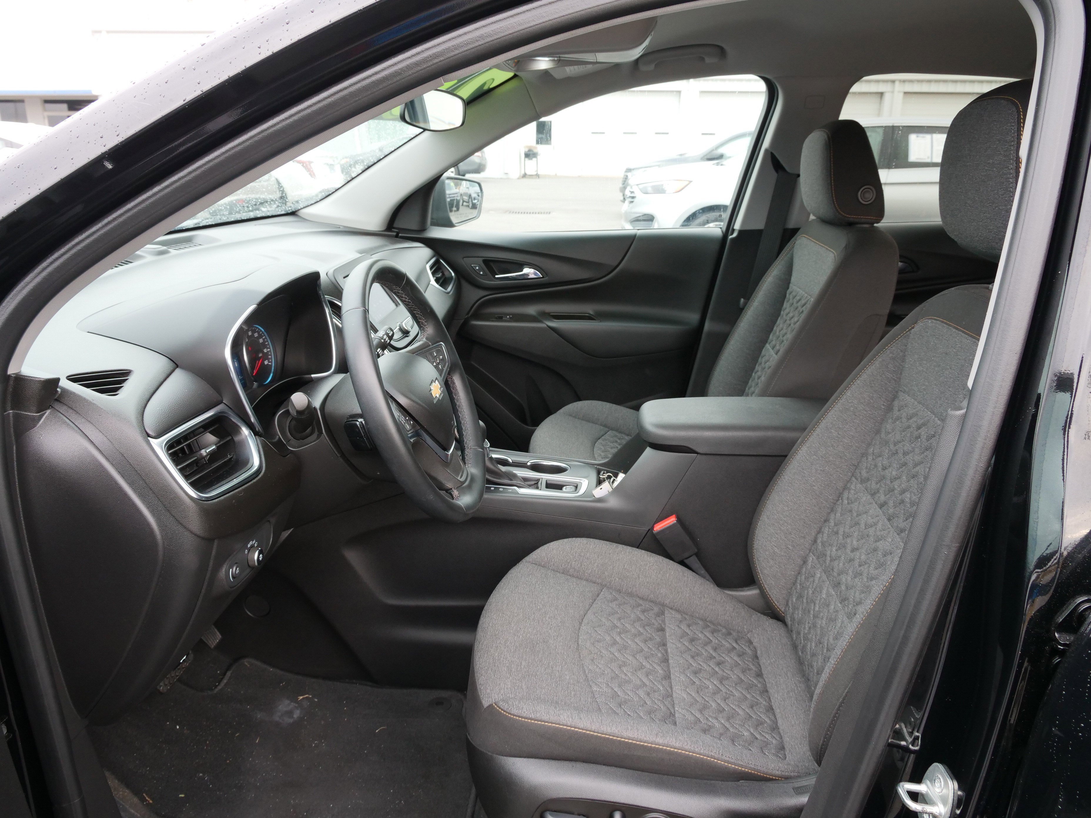 Used 2023 Chevrolet Equinox LT w/ Driver Convenience Package image 16