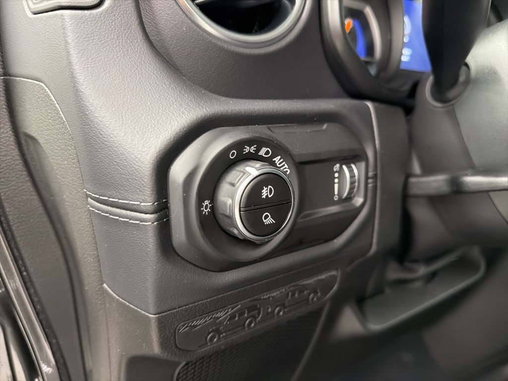 New 2026 Jeep Gladiator Sport AWD/4WD image 16