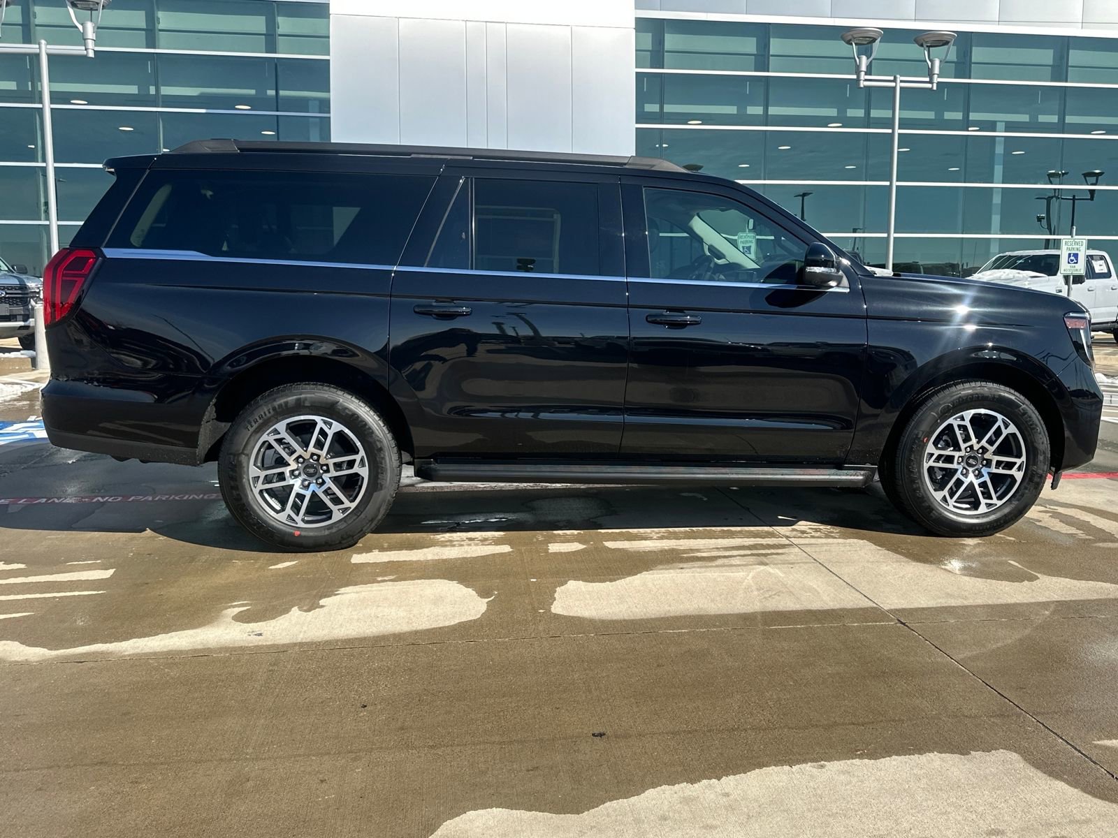 New 2026 Ford Expedition Max Active RWD image 6