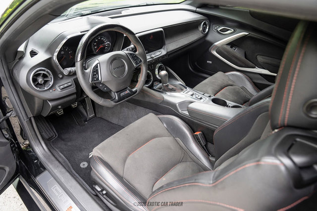 Used 2019 Chevrolet Camaro ZL1 RWD image 34