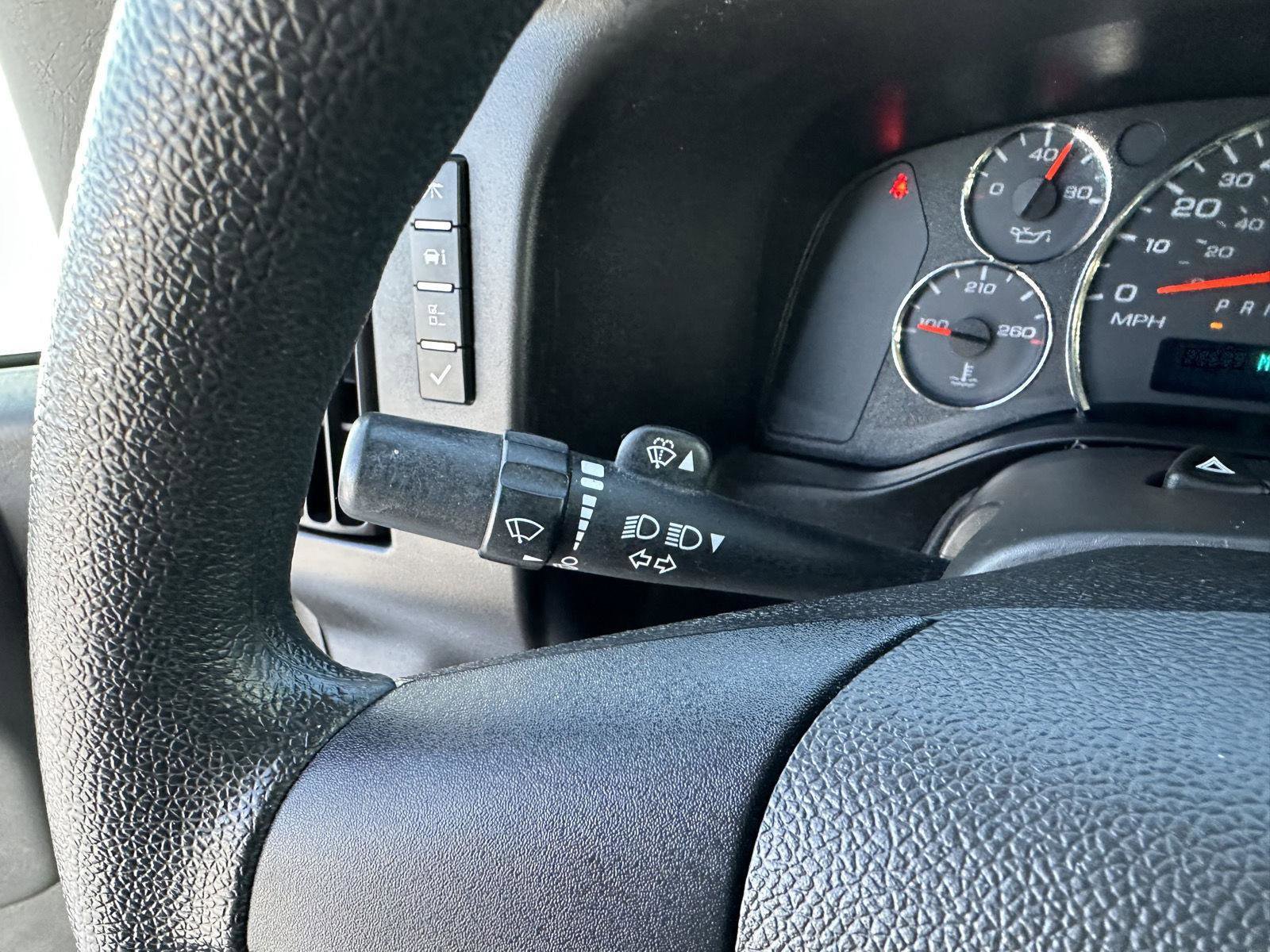 Used 2023 GMC Savana 2500 image 26