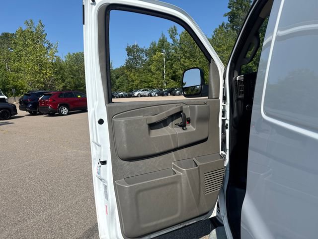 Used 2023 GMC Savana 2500 w/ Driver Convenience Package image 18