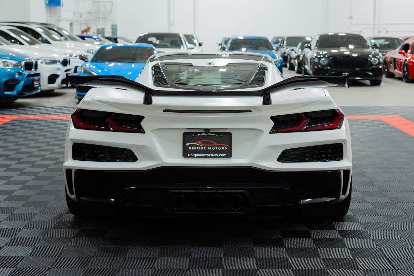 Used 2023 Chevrolet Corvette Z06 w/ Z07 Performance Package RWD image 5