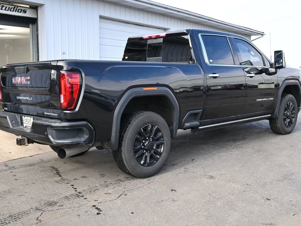 Used 2021 GMC Sierra 2500 Denali w/ Denali Black Diamond Edition image 8