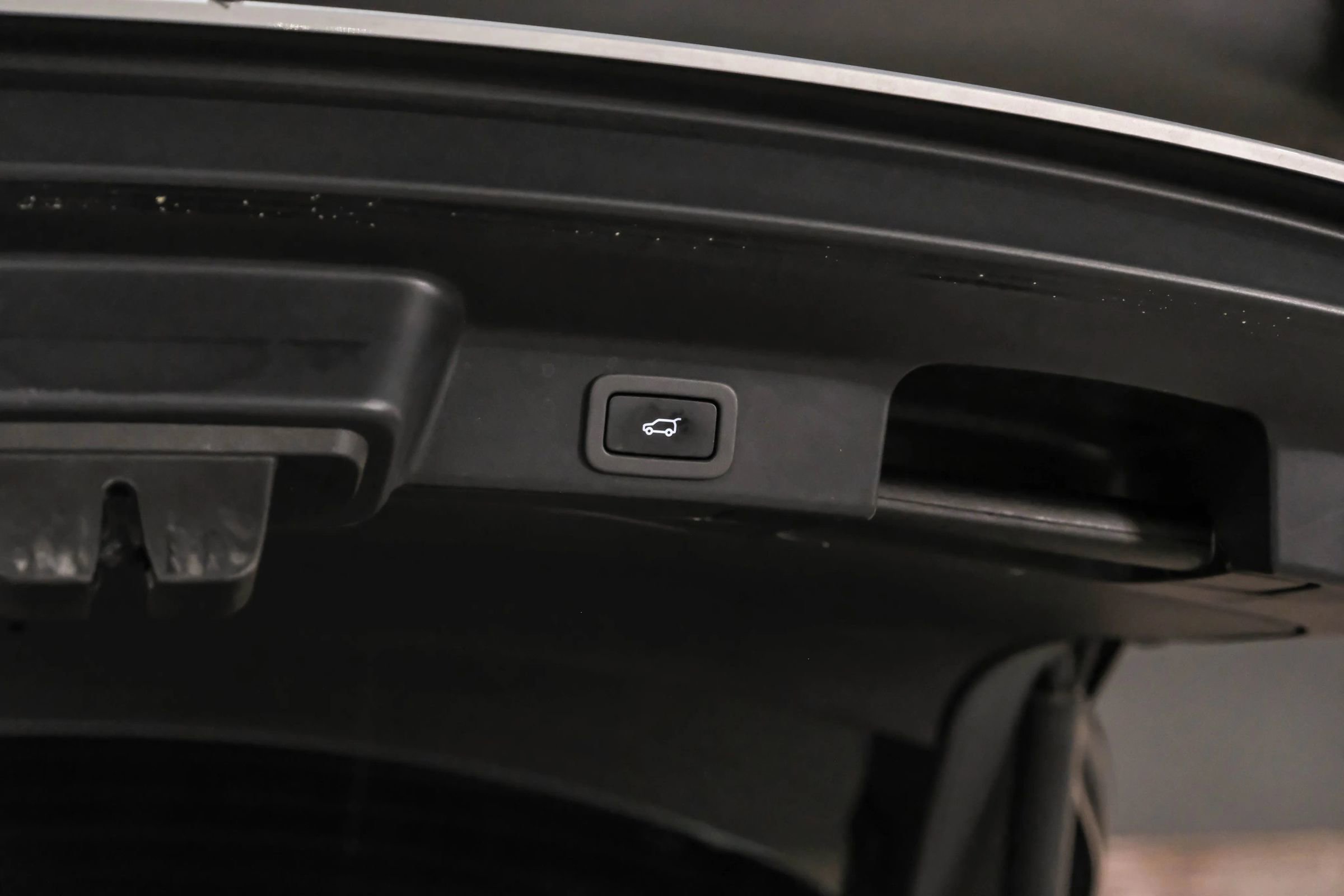 Used 2021 Jaguar F-PACE S image 52