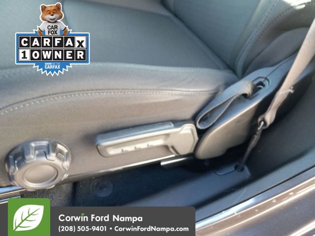 Used 2022 Jeep Wrangler Sport image 12