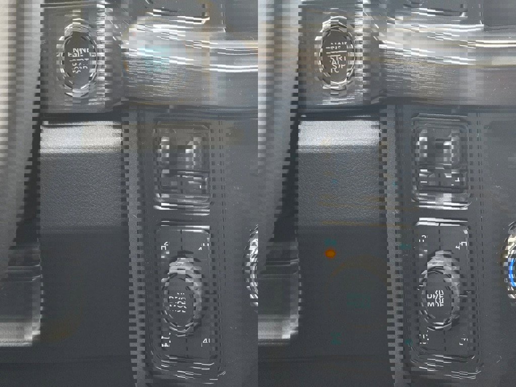 New 2026 Ford F350 Lariat w/ Chrome Package image 16