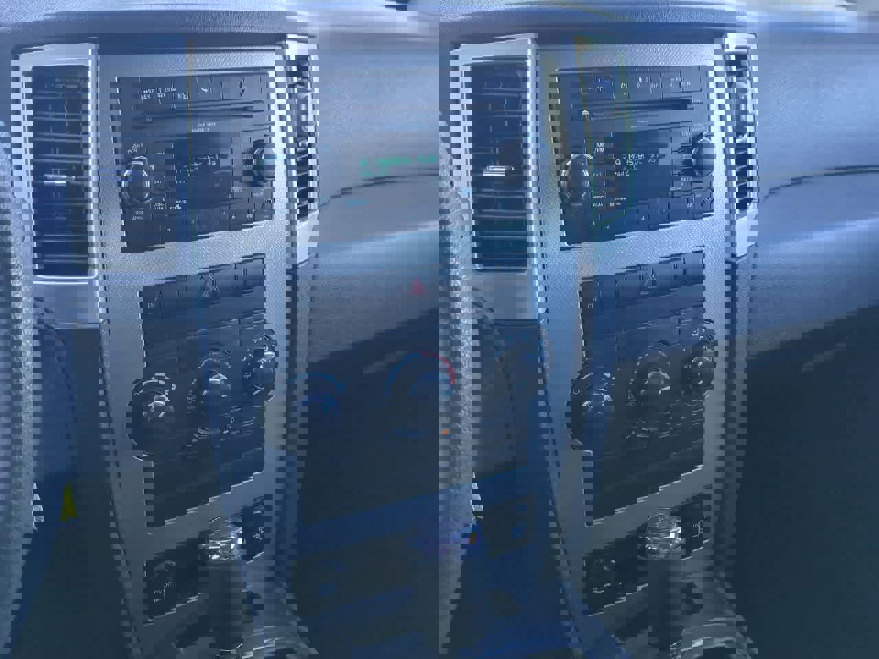 Used 2010 Jeep Grand Cherokee Laredo image 26