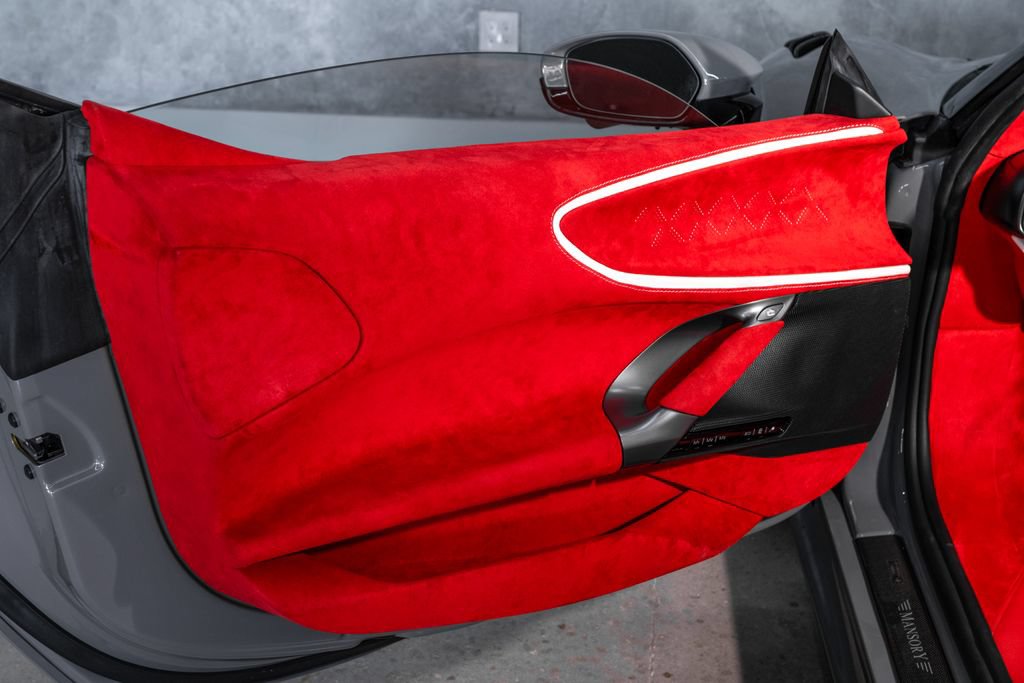 Used 2022 Ferrari SF90 Spider AWD/4WD image 34
