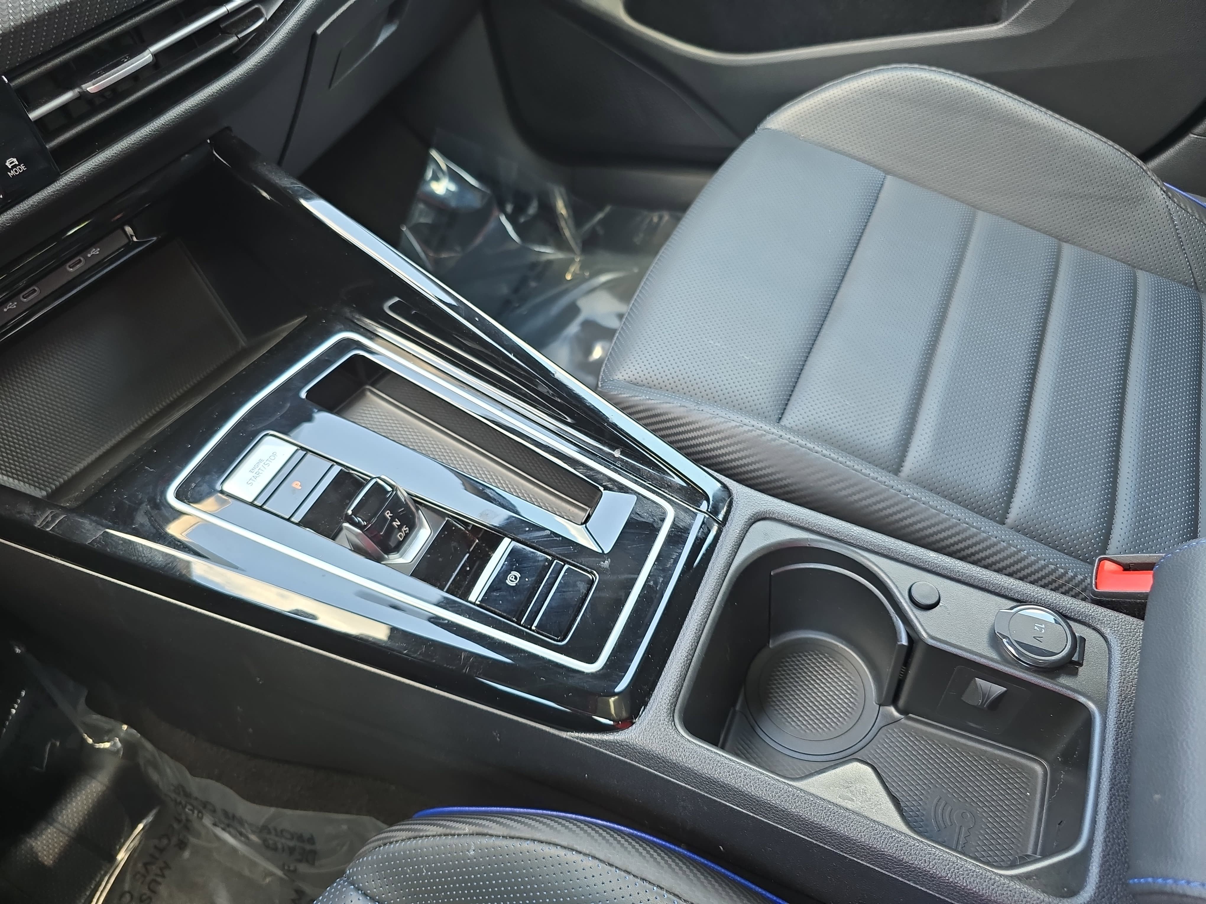 Certified 2024 Volkswagen Golf R AWD/4WD image 24