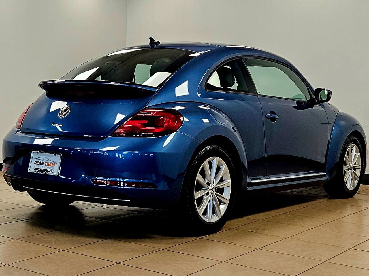Used 2017 Volkswagen Beetle 1.8T SE FWD image 4
