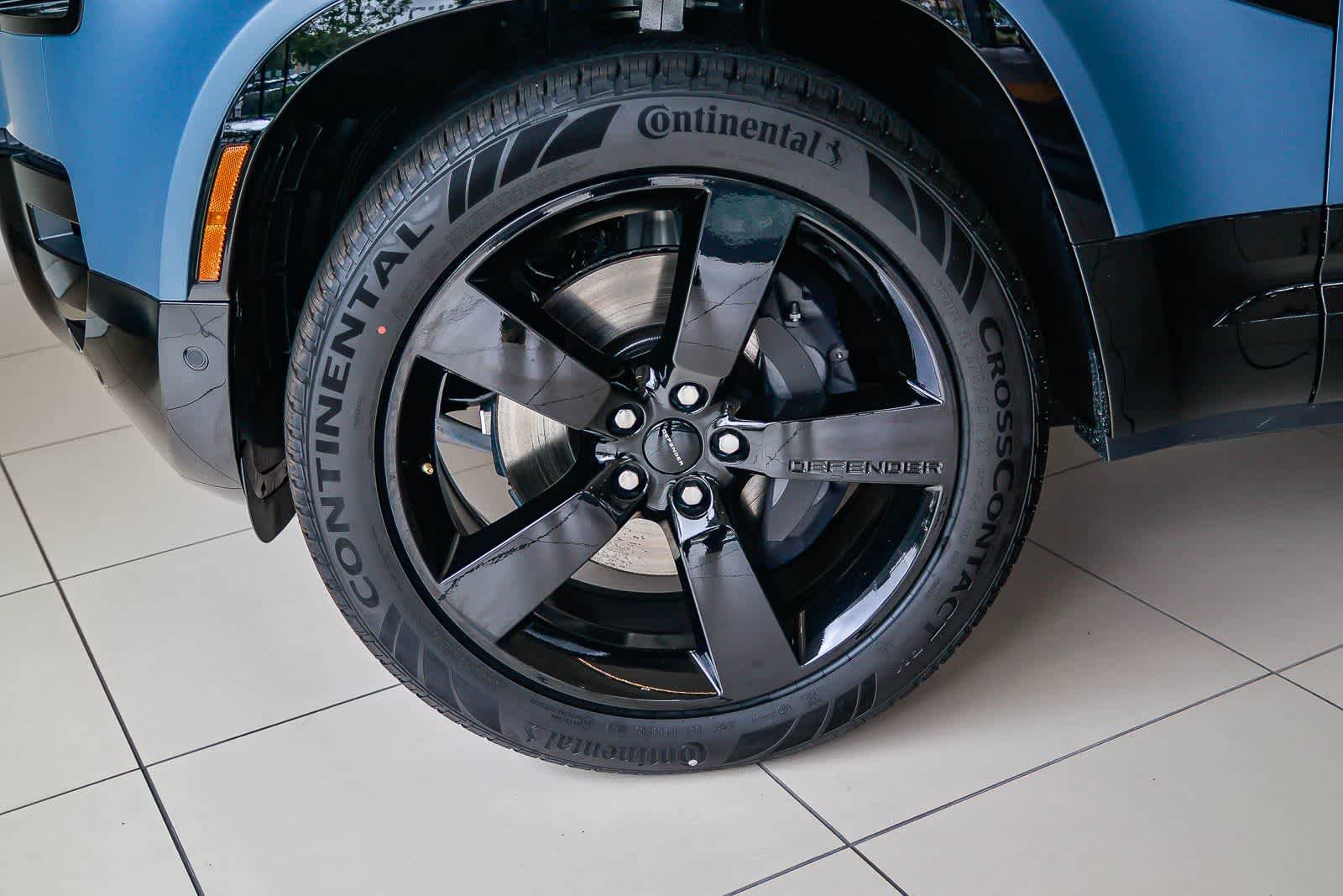 New 2026 Land Rover Defender 110 X-Dynamic SE AWD/4WD image 9