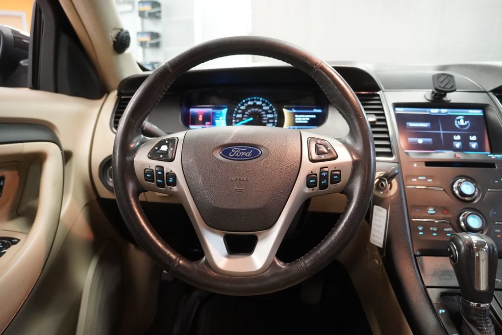 Used 2013 Ford Taurus SEL FWD image 18