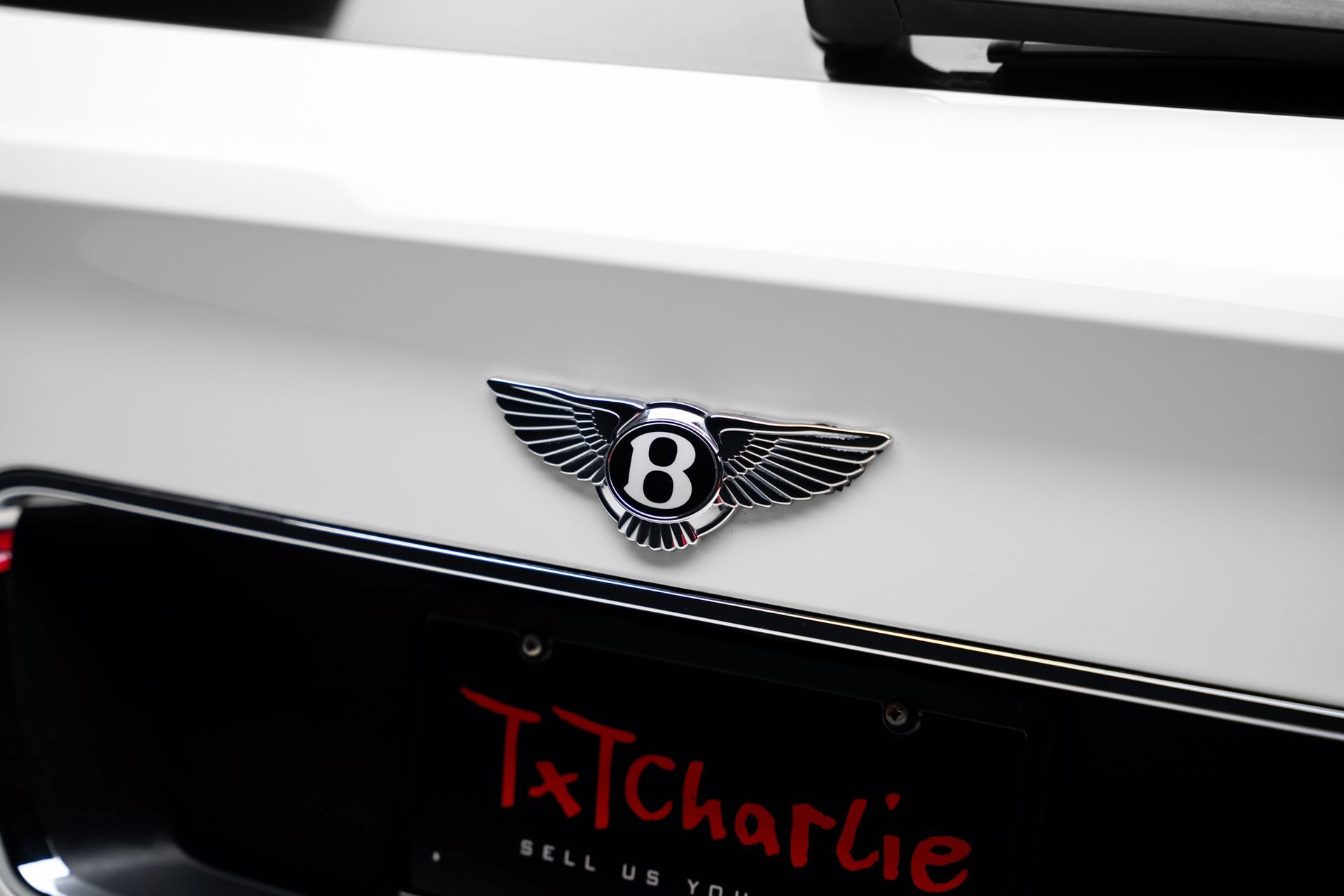 Used 2018 Bentley Bentayga AWD/4WD image 29