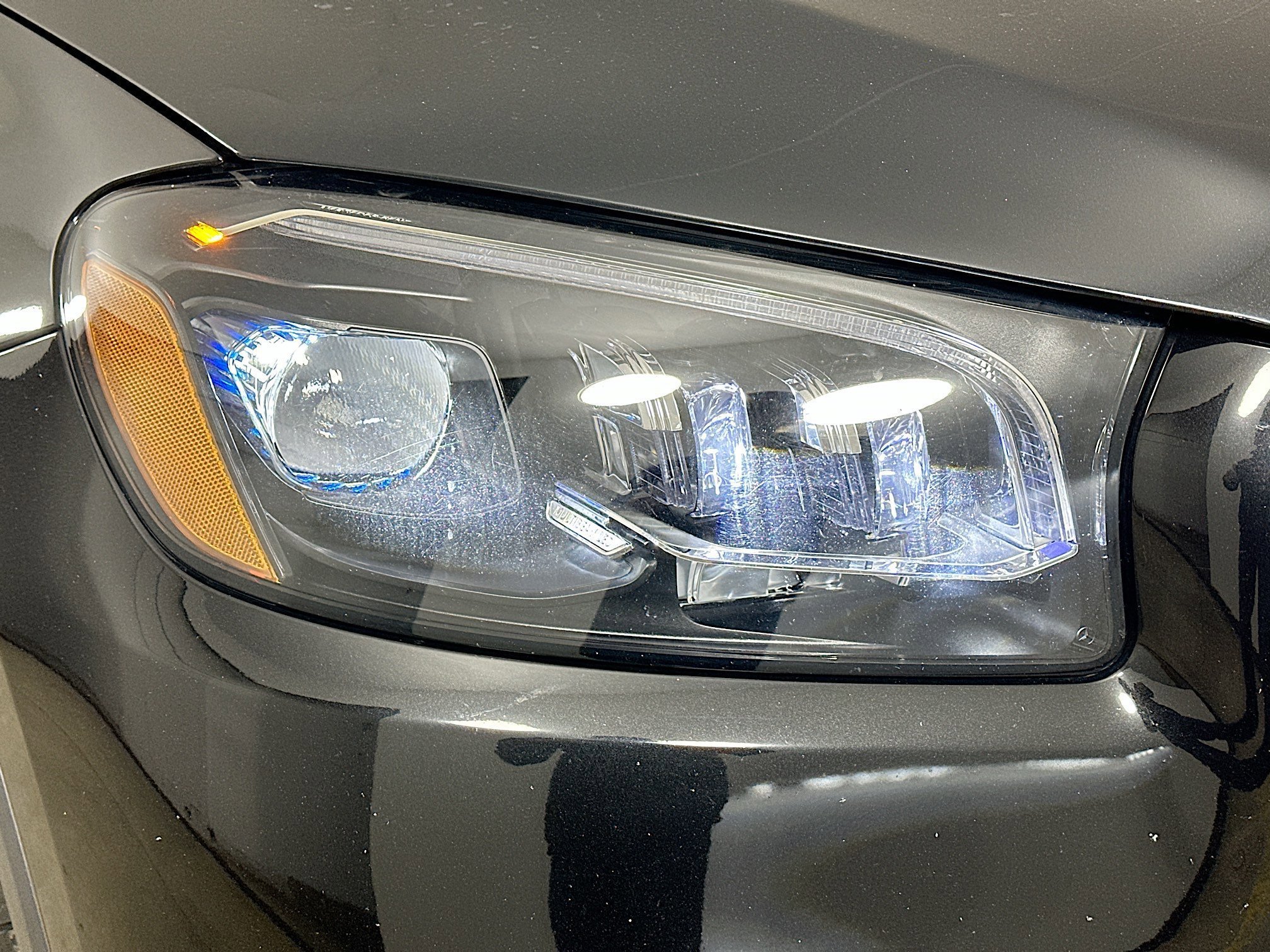 Used 2022 Mercedes-Benz GLS 450 4MATIC image 41